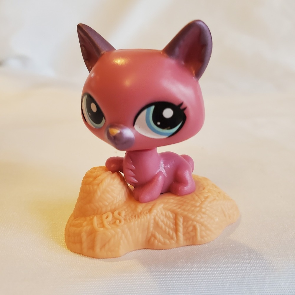 2010 HASBRO LITTLEST PET SHOP‎ PURPLE KITTY CAT BOBBLE FIGURE MCDONALDS